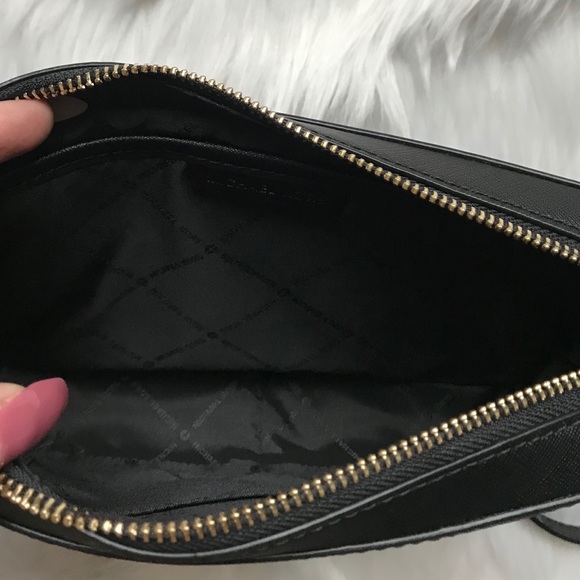 Michael Kors Jet Set Large Black Crossbody Bag - Picture 6 of 8